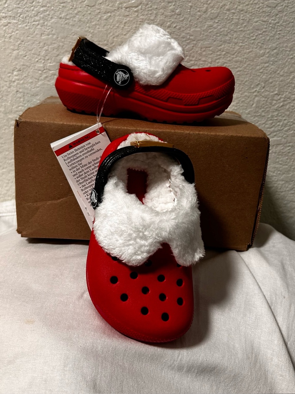 Crocs Classic Lined Santa Christmas Clogs Red/White kids toddlers NWT Size: C7